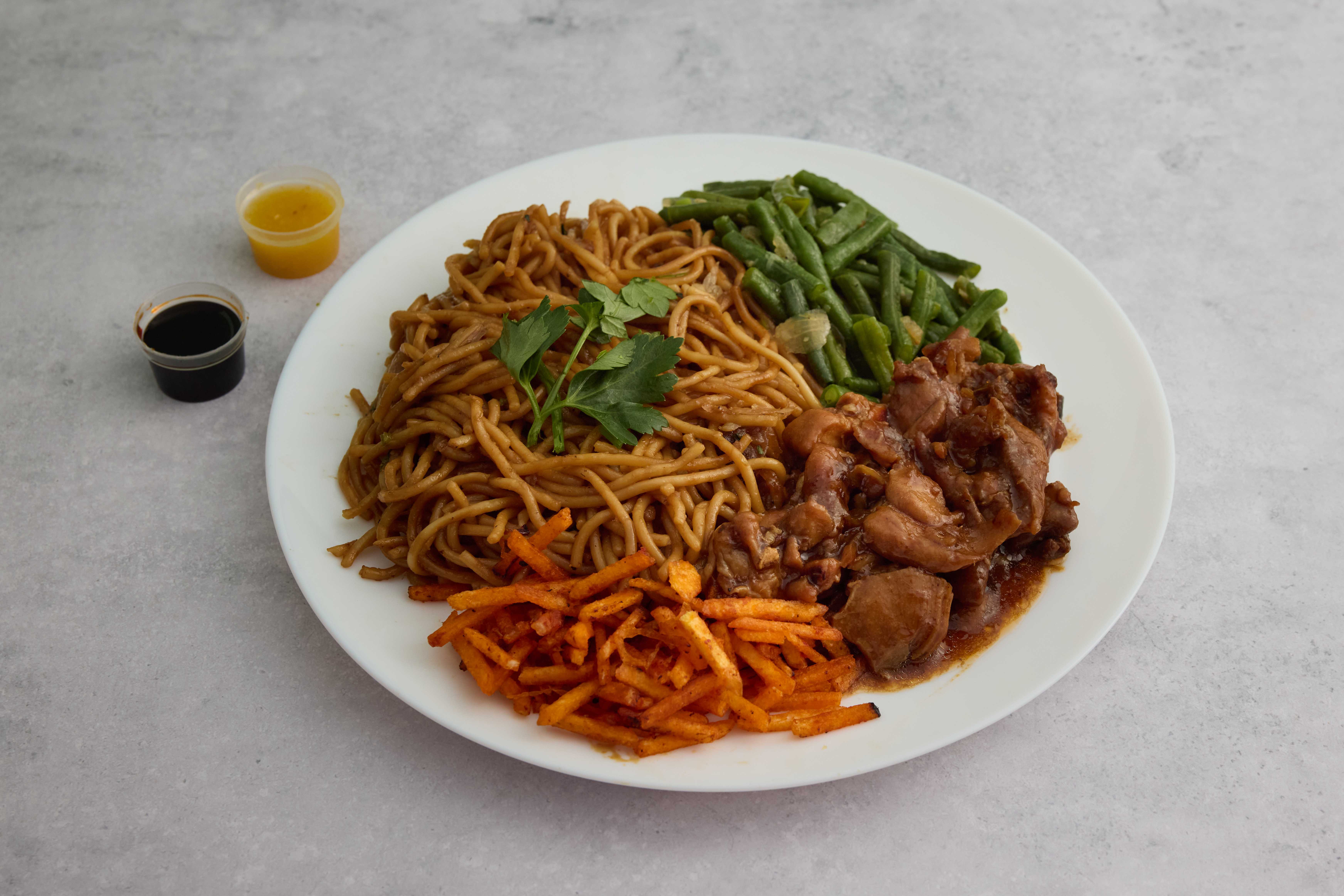 Surinaamse Bami - Surinaamse catering gerecht